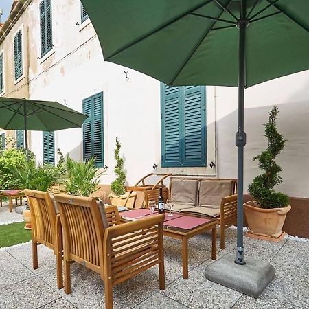 Mediteran With Garden Next To Beach And Old Town Dubrovnik Exteriör bild