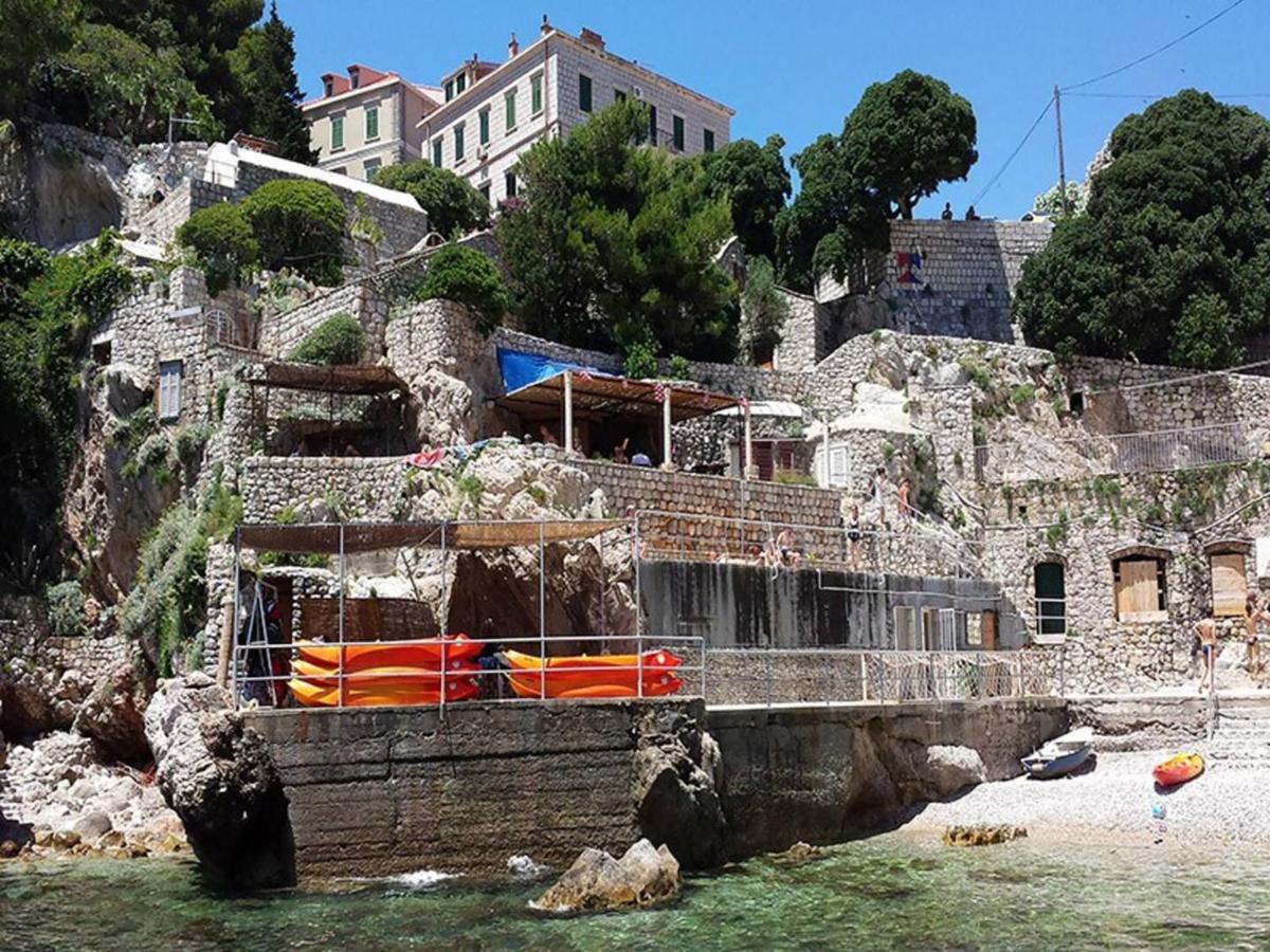 Mediteran With Garden Next To Beach And Old Town Dubrovnik Exteriör bild